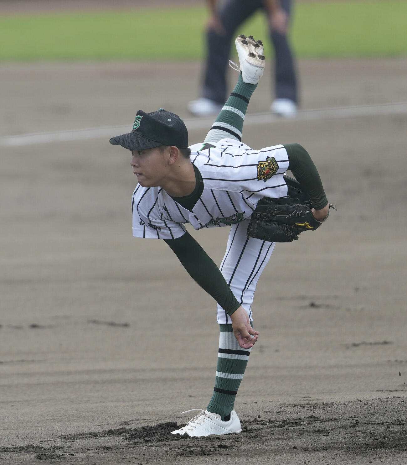 四谷学院対つくば秀英　力投するつくば秀英先発の米川成悟（撮影・小島史椰）