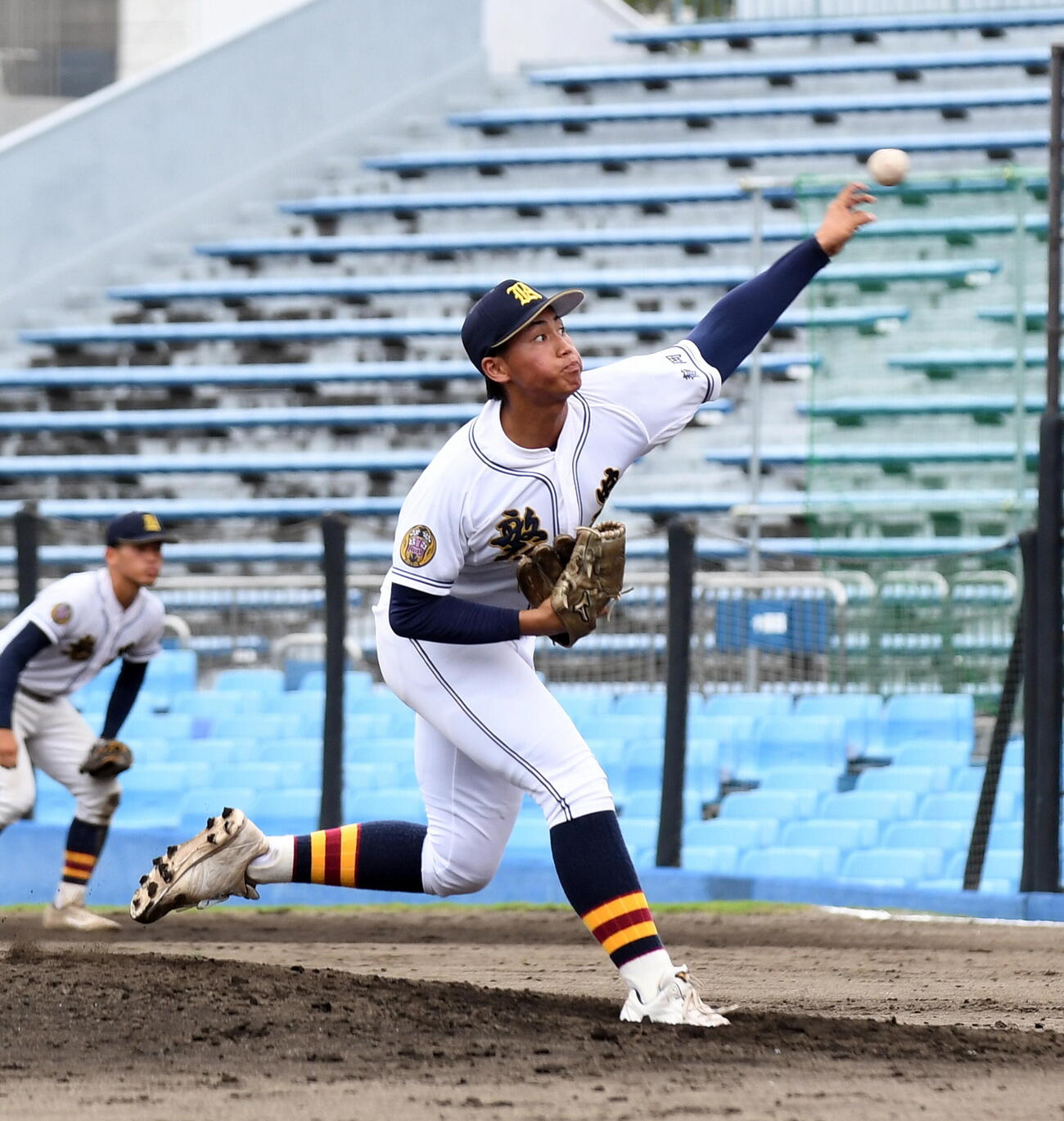 磐田農対伊豆総合　力投する磐田農先発の寺田（撮影・前田和哉）