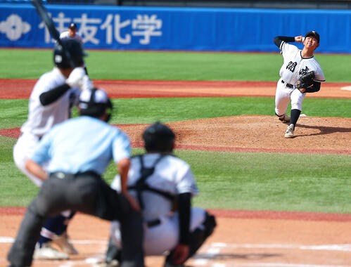 日比谷対開成 開成先発の森本壮一郎(撮影・野上伸悟)