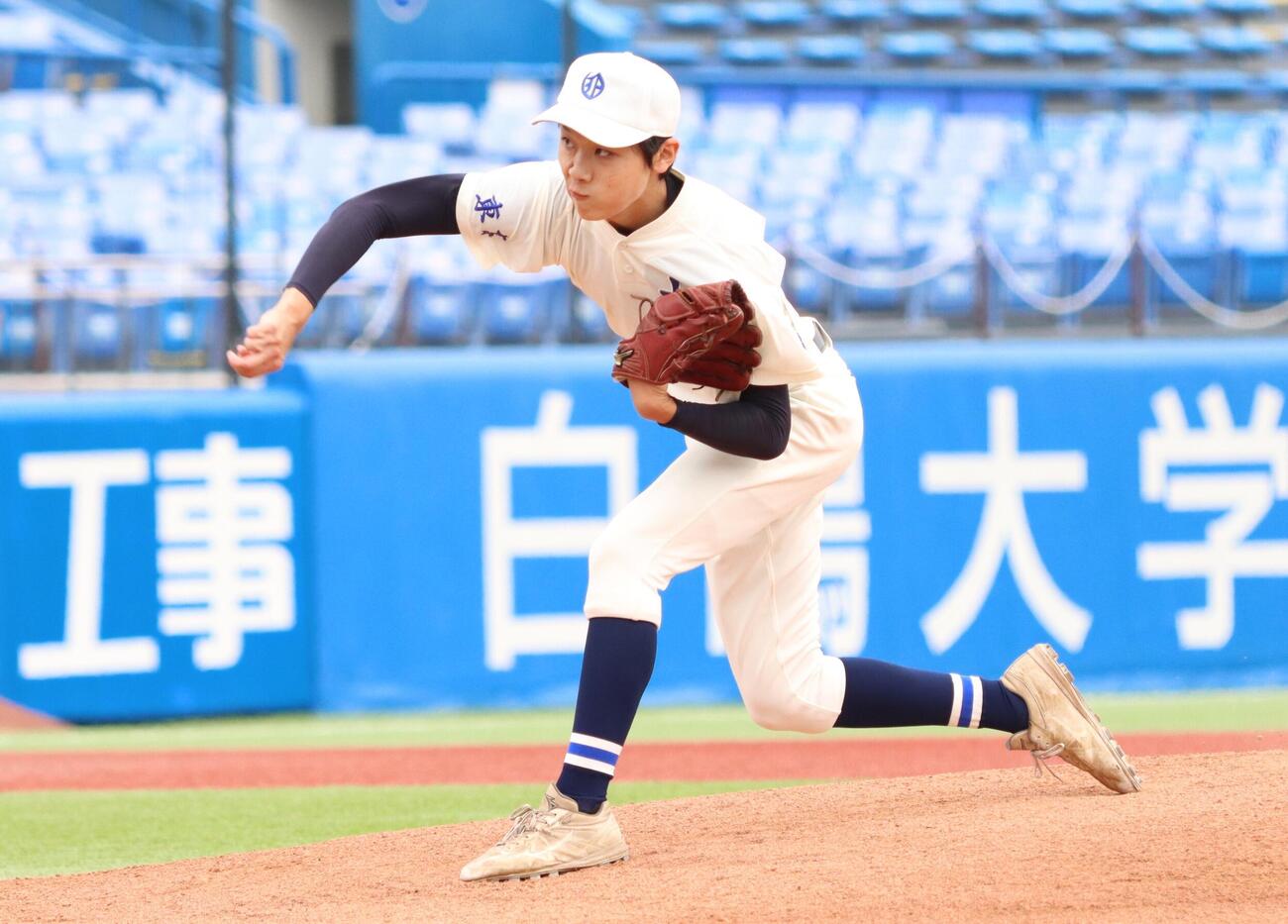 第108回全国高校野球東東京大会　2回戦　青山対大森　先発した青山・歳森陽介（撮影・栗林真菜）
