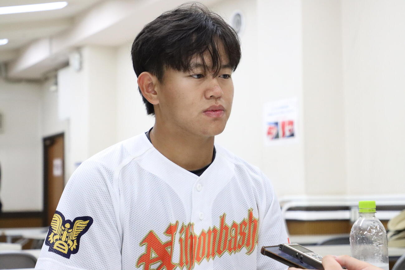 第108回全国高校野球東東京大会　2回戦　日本橋対武蔵丘　部内で唯一の3年生としてチームを引っ張った日本橋・朱嘉俊（撮影・栗林真菜）