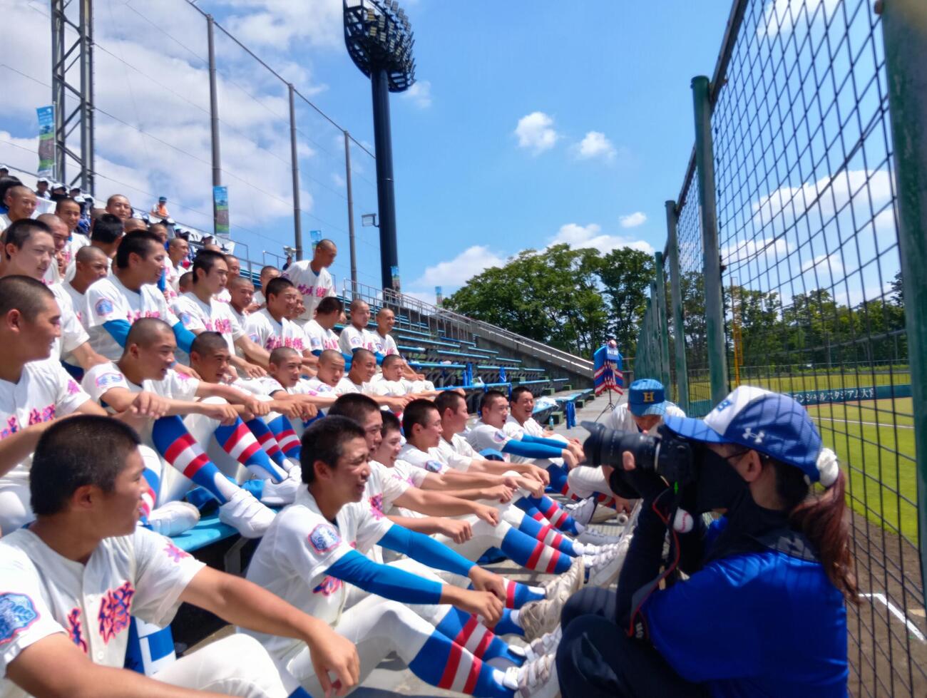埼玉大会2回戦でバイキングロー応援を見せた花咲徳栄スタンド