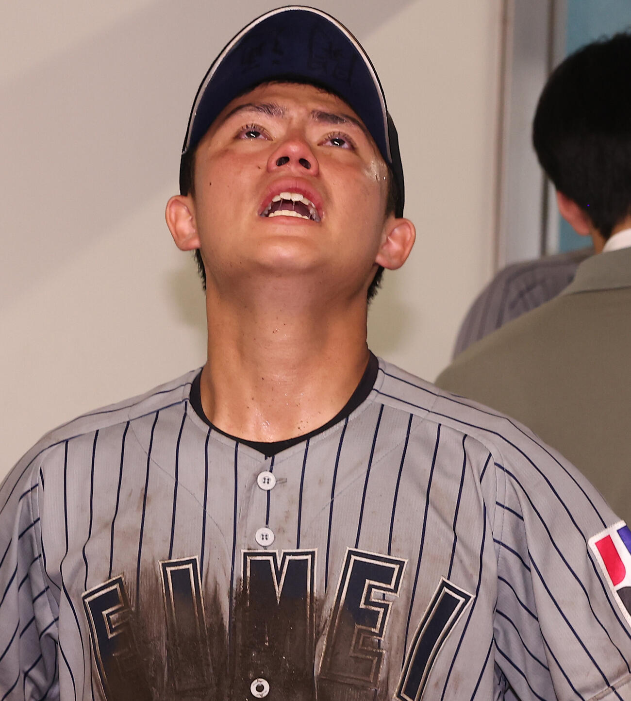 敗れて涙を流す叡明・鈴木彩生主将（撮影・野上伸悟）