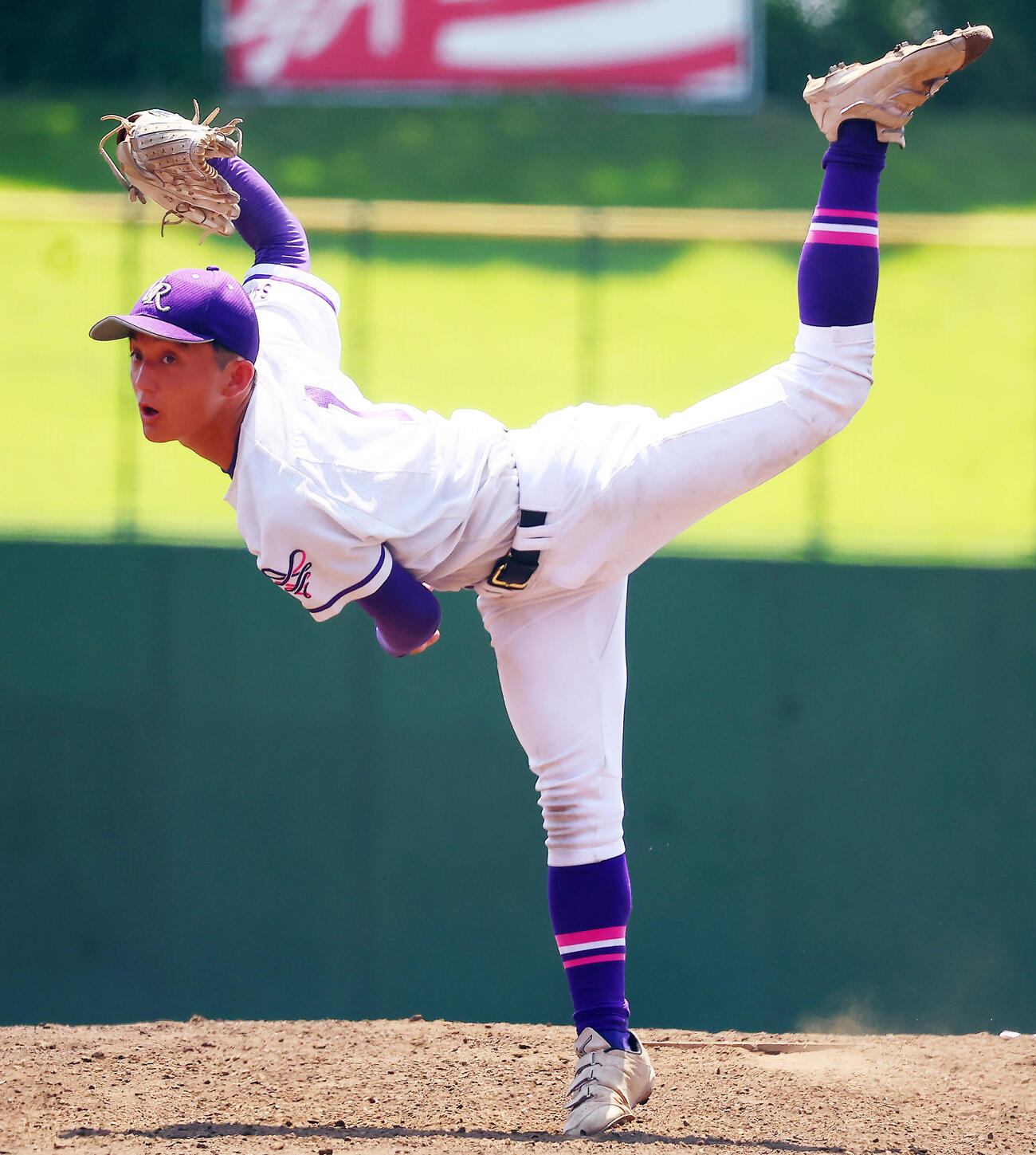 叡明対浦和麗明　力投する浦和麗明・釼持優人（撮影・野上伸悟）
