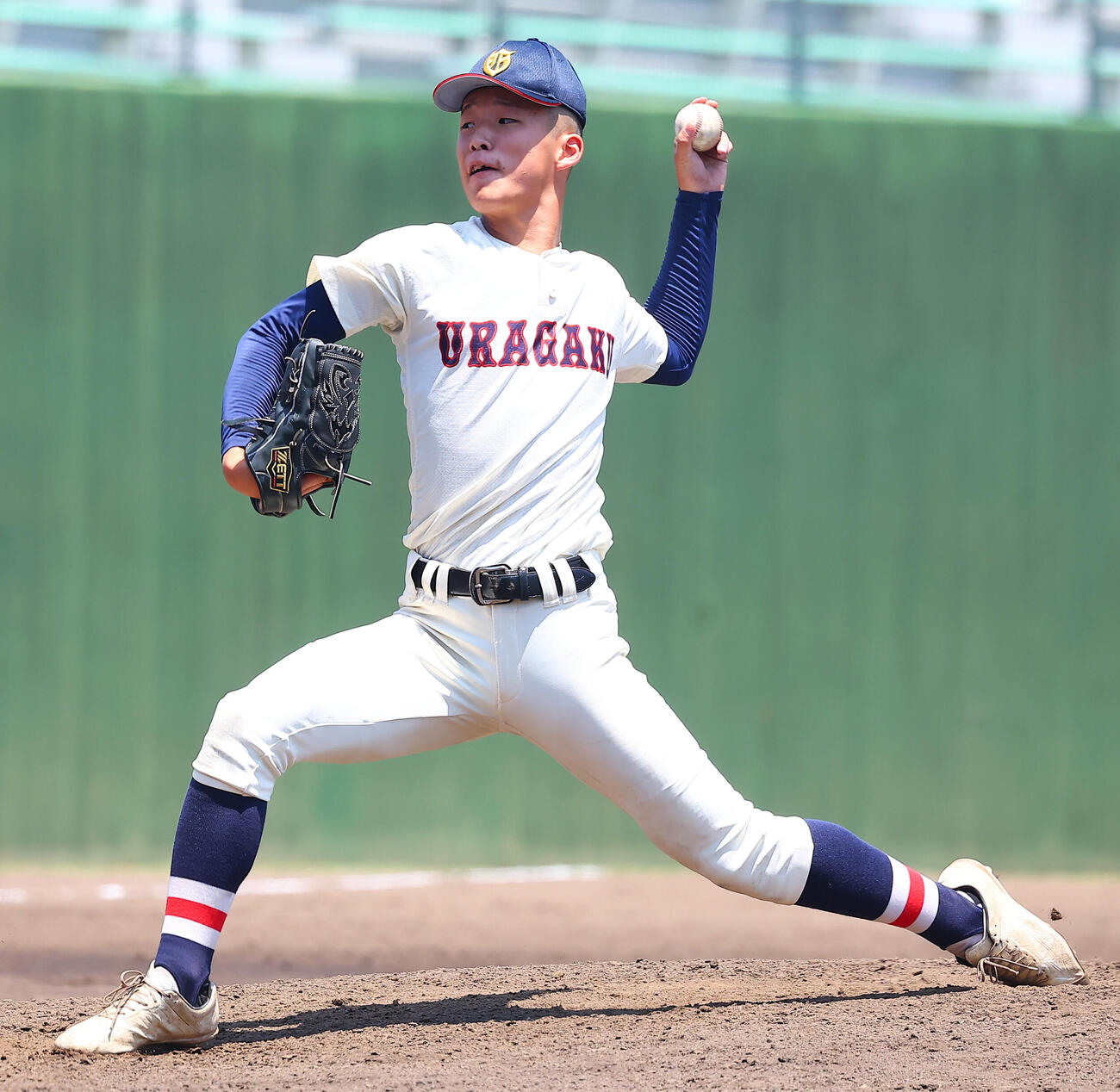 本庄東対浦和学院　力投する浦和学院・佐々木蓮也（撮影・野上伸悟）