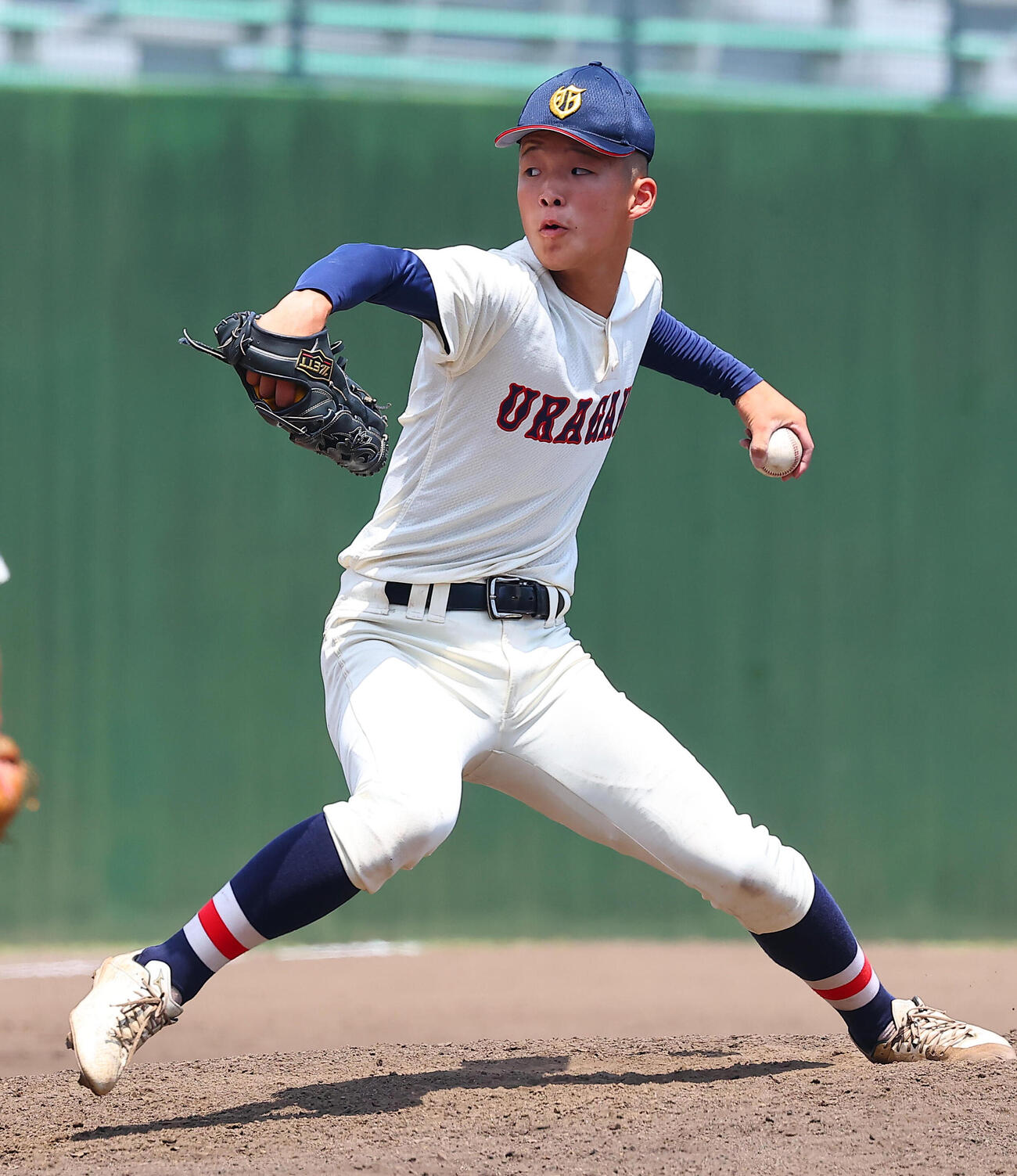 本庄東対浦和学院　力投する浦和学院・佐々木蓮也（撮影・野上伸悟）