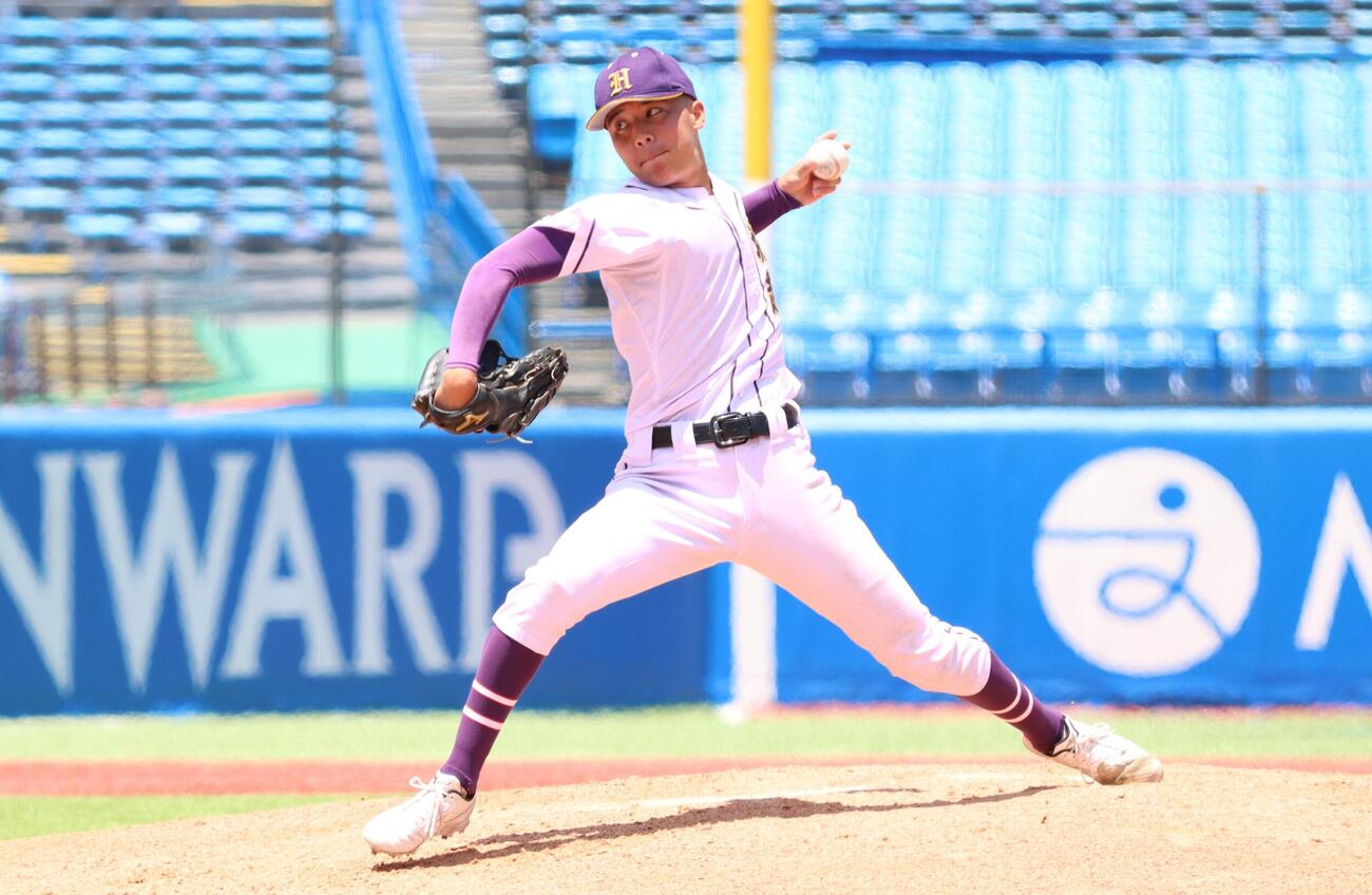 第108回全国高校野球東東京大会　2回戦　堀越対新宿　先発した堀越・大庭隼（撮影・栗林真菜）
