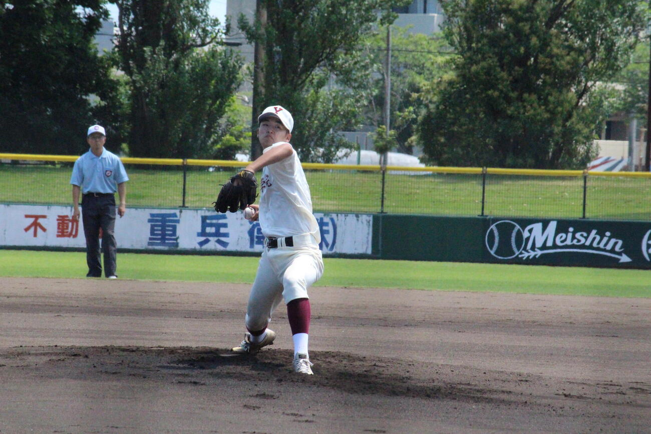 四谷学院の先発した松本投手は1回途中3失点で降板した（撮影・平井勉）