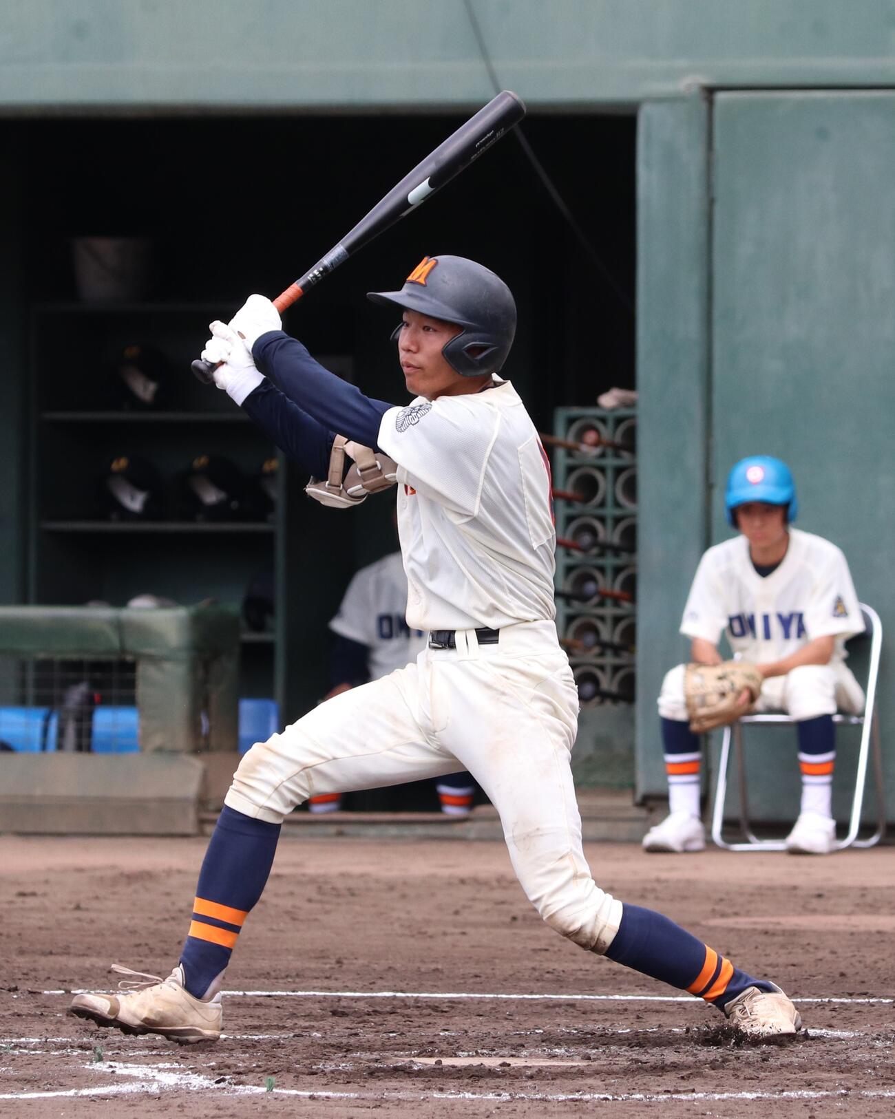 大宮戦の3回、適時三塁打を放つ松山・吉田翔梧（撮影・会田京叶）