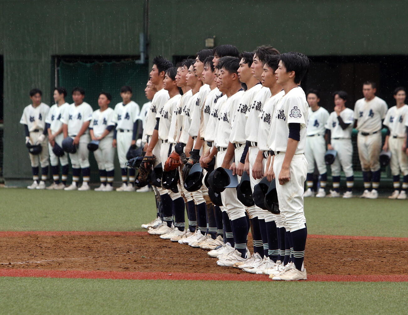 仙台三対松島　校歌を歌う仙台三（撮影・木村有優)