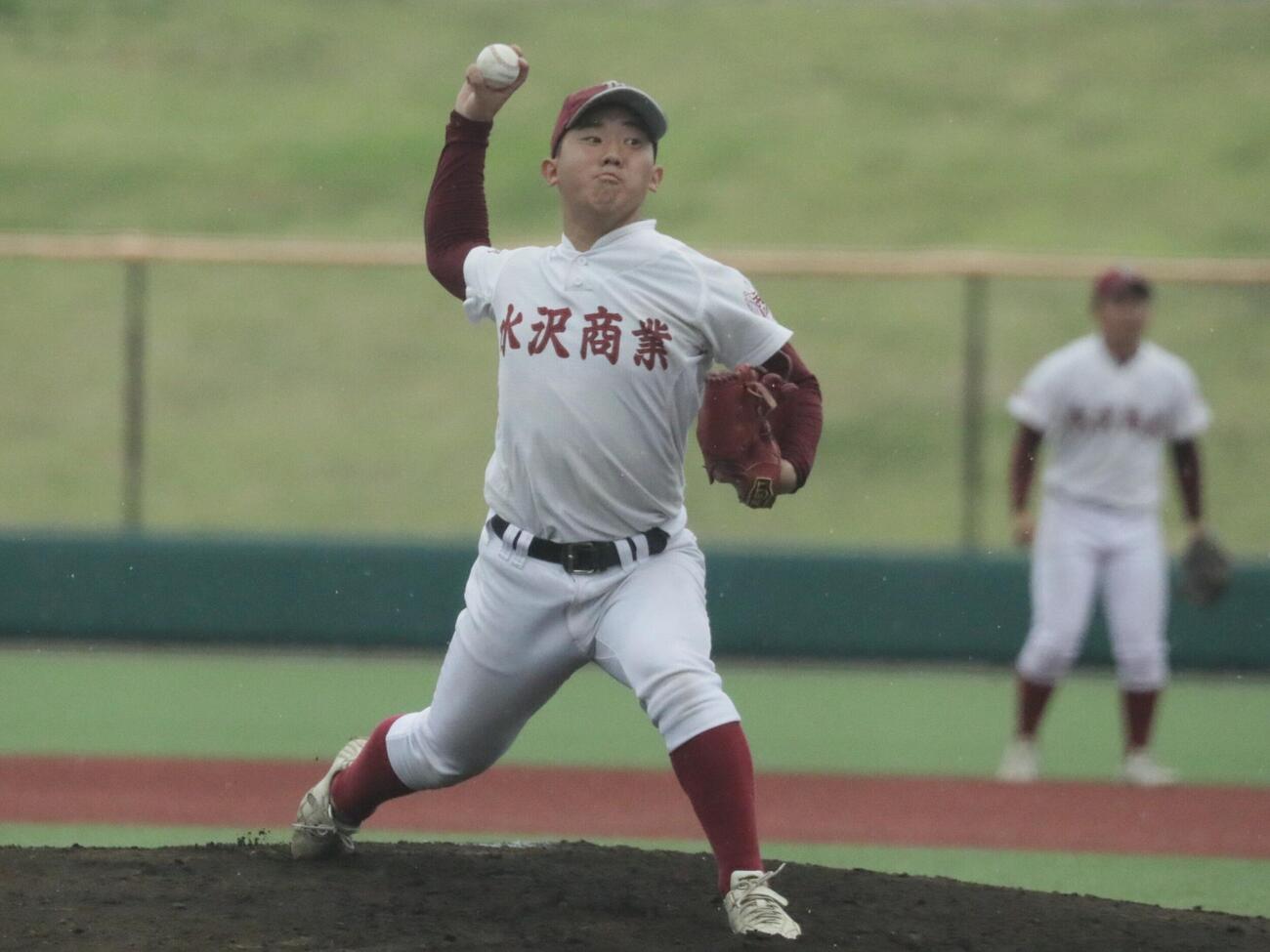 水沢商対水沢工　先発し粘投した水沢商・高橋遼隼投手（撮影・高橋香奈）