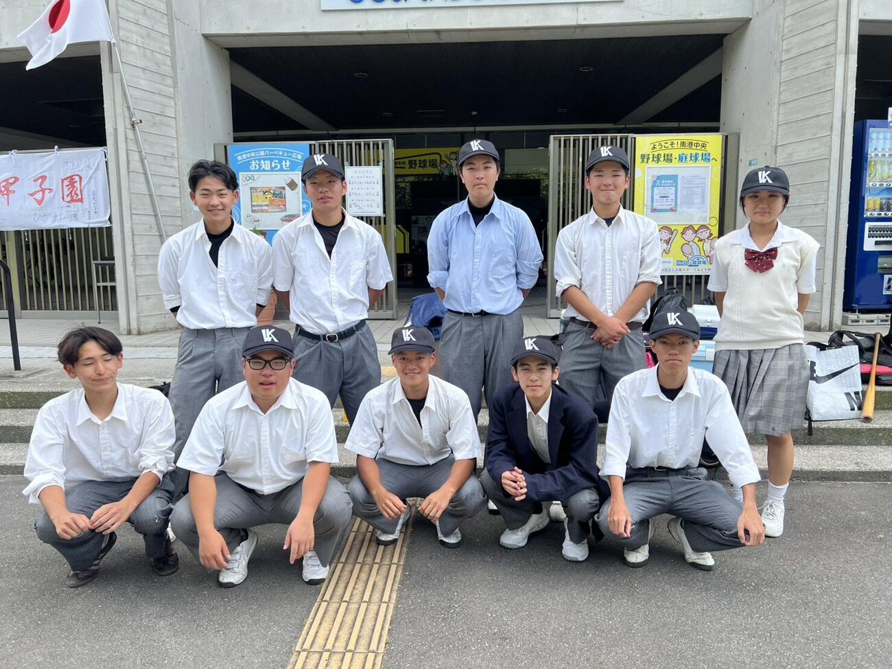 門真西香里丘　単独出場を果たした門真西ナイン（撮影・佐藤妙月）