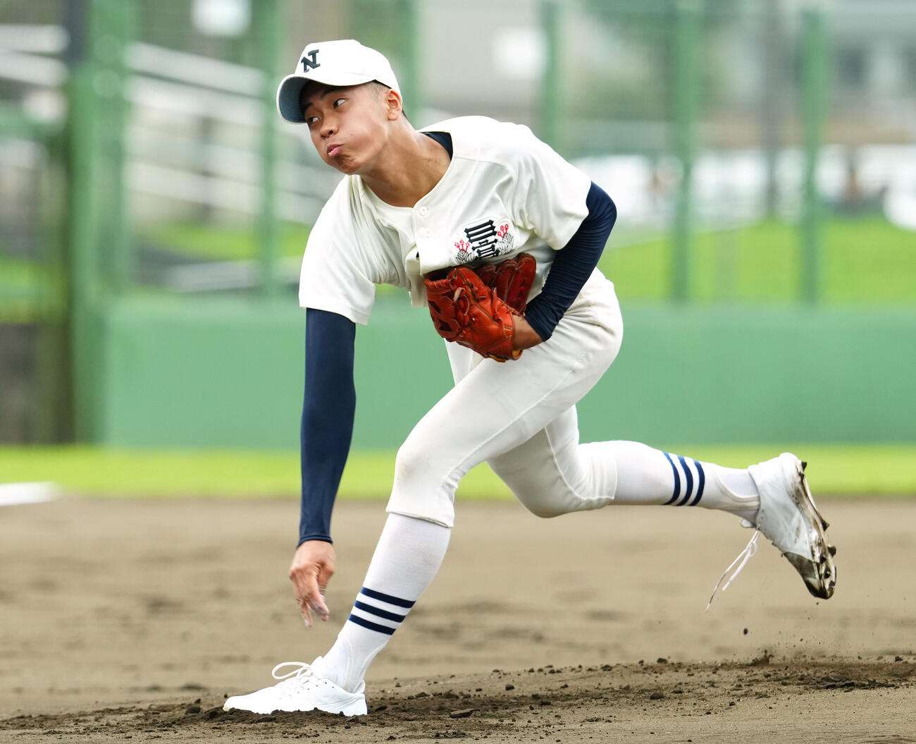 翔陽対日大三　力投する日大三先発の溝大駕（撮影・江口和貴）