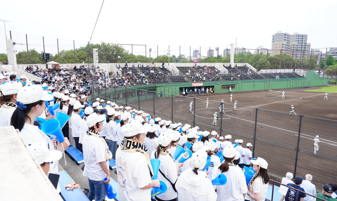 翔陽対日大三　試合前、日大三の応援席（撮影・江口和貴）