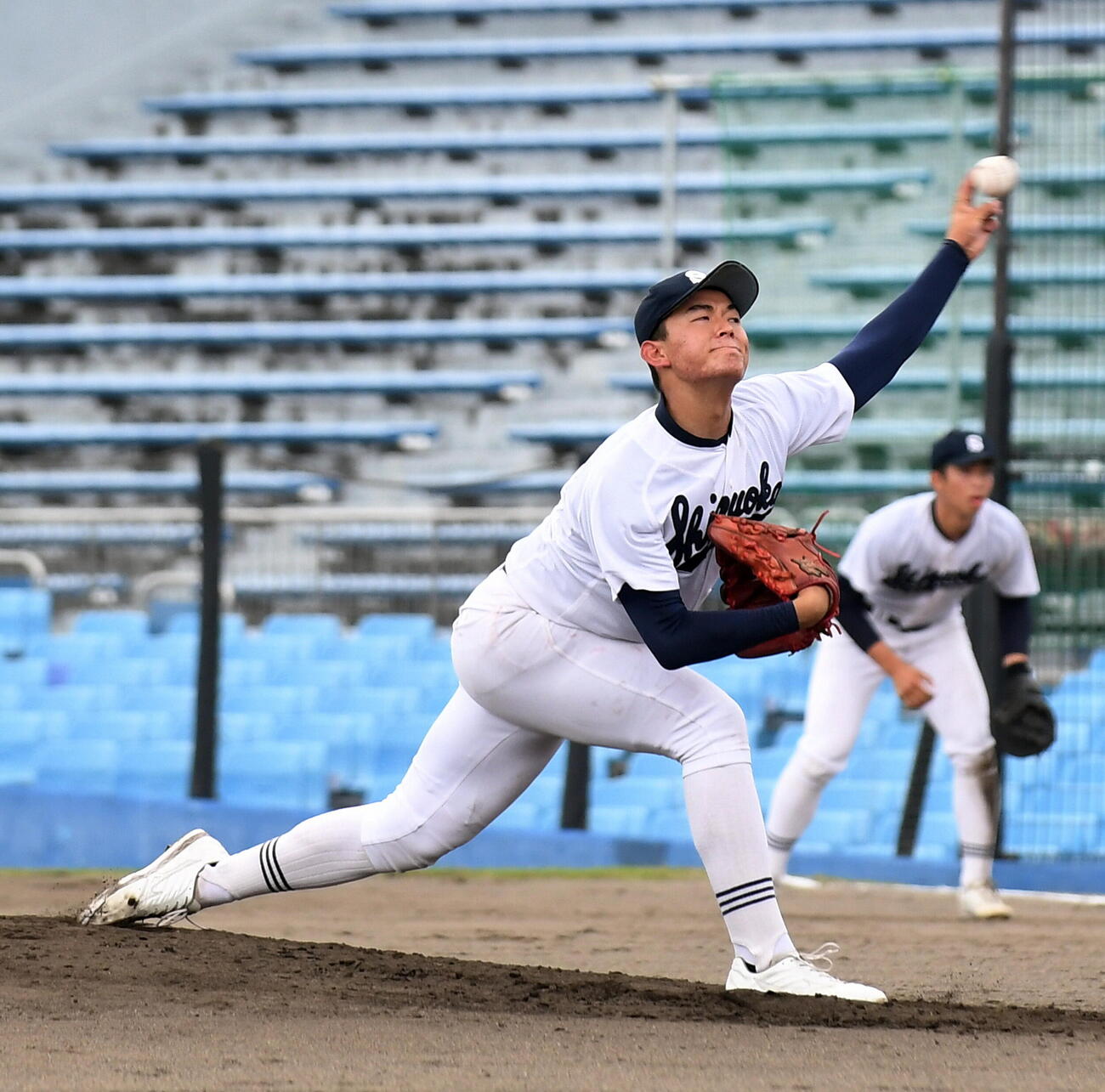 駿河総合対静岡　先発し、9回2安打完封の静岡・鈴木颯