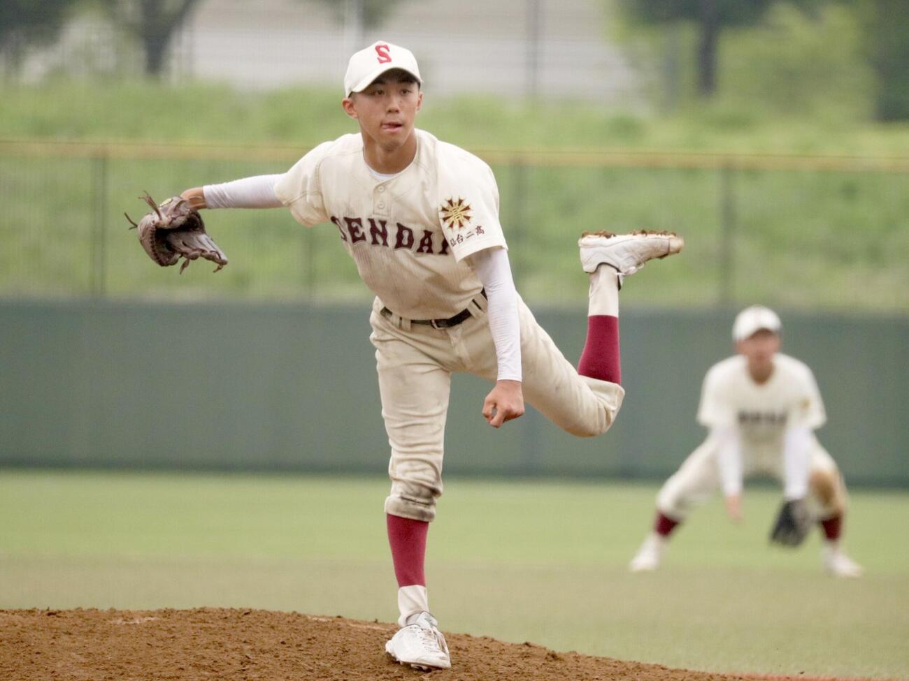 伊具対仙台二　2番手でマウンドに上がった仙台二・宮崎恵太朗投手