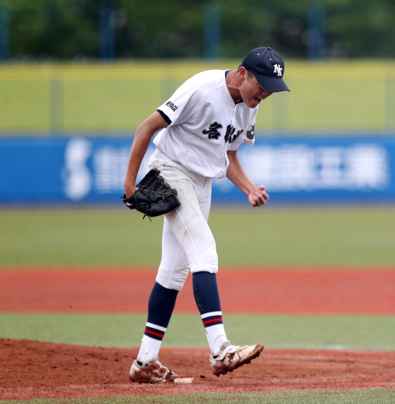 名取北対泉松陵　1回、無失点に抑えガッツポーズする名取北・五十嵐朔（撮影・木村有優）