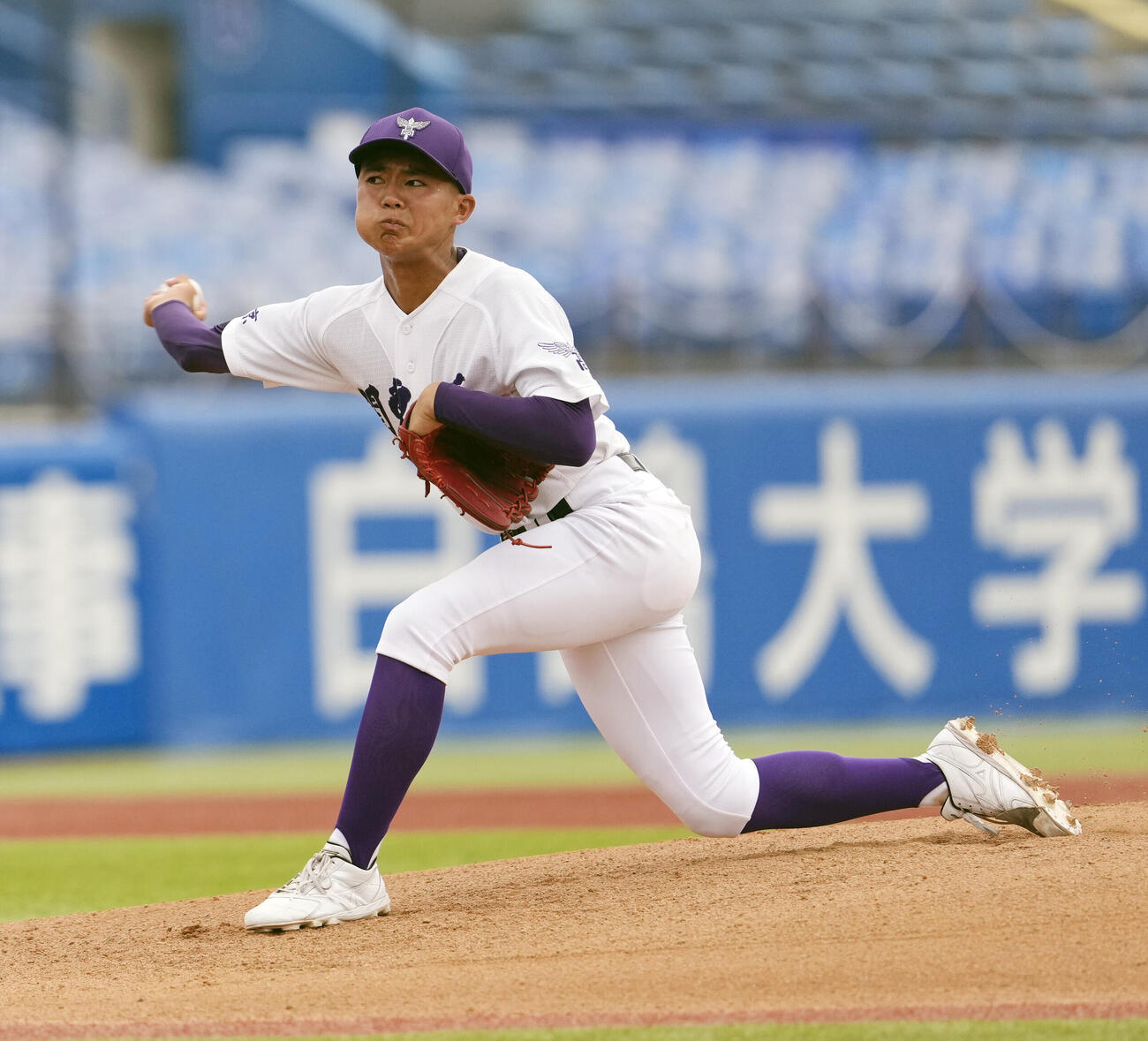 筑波大付対関東一　力投する関東一先発の小林悠太（撮影・小島史椰）