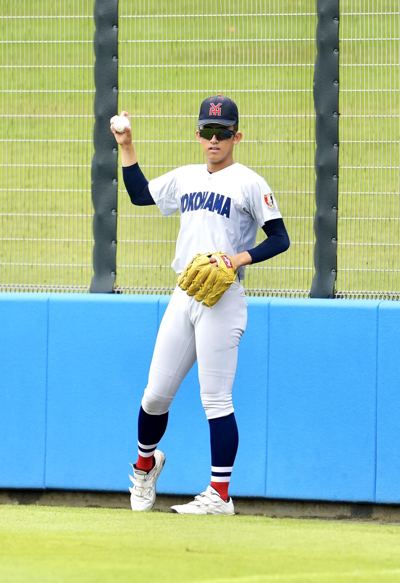 住吉対横浜　試合前練習を行う横浜・織田翔希（撮影・江口和貴）