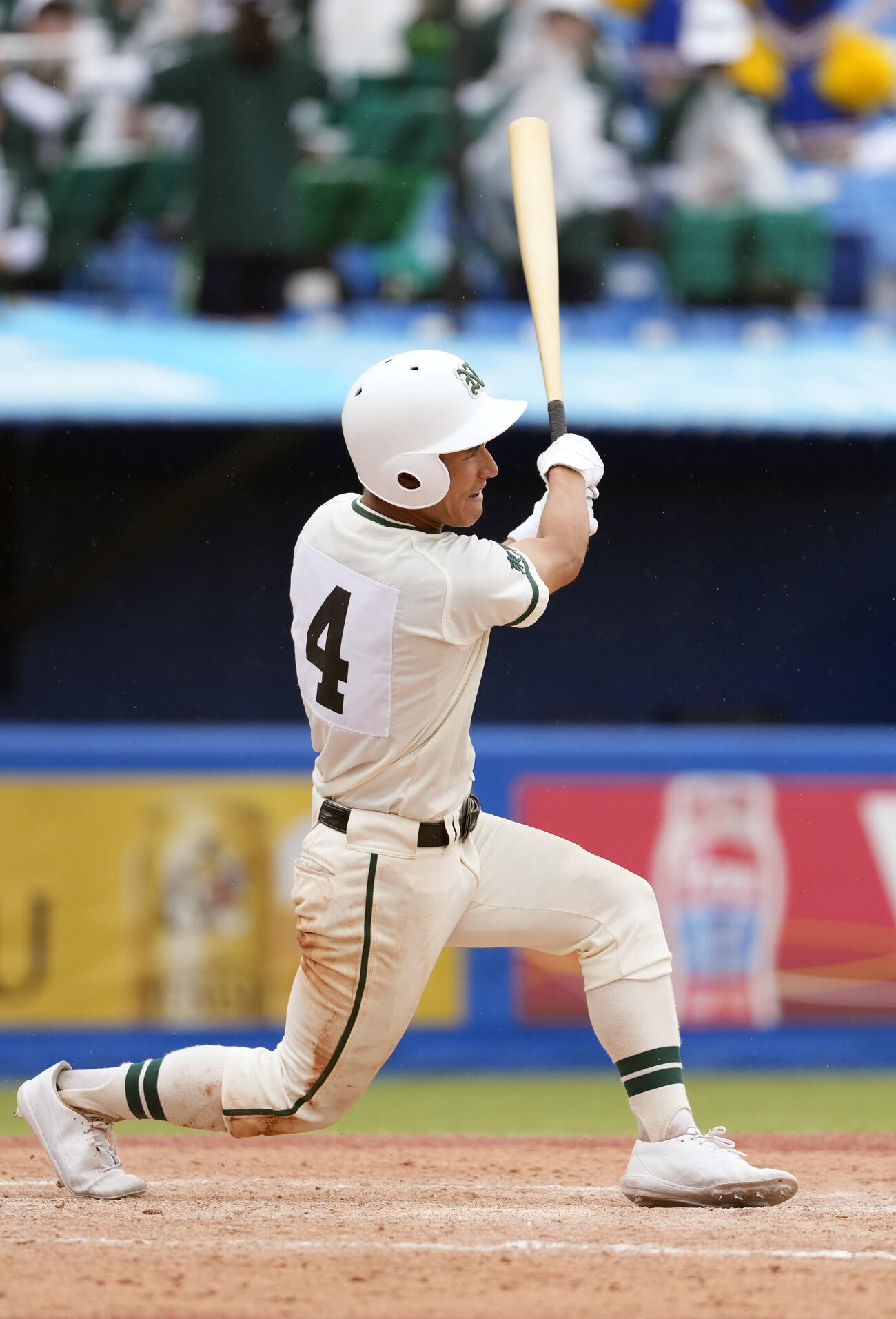 日大豊山対二松学舎大付　3回裏二松学舎大付2死一、三塁、左前適時打を放つ根本千太郎（撮影・小島史椰）