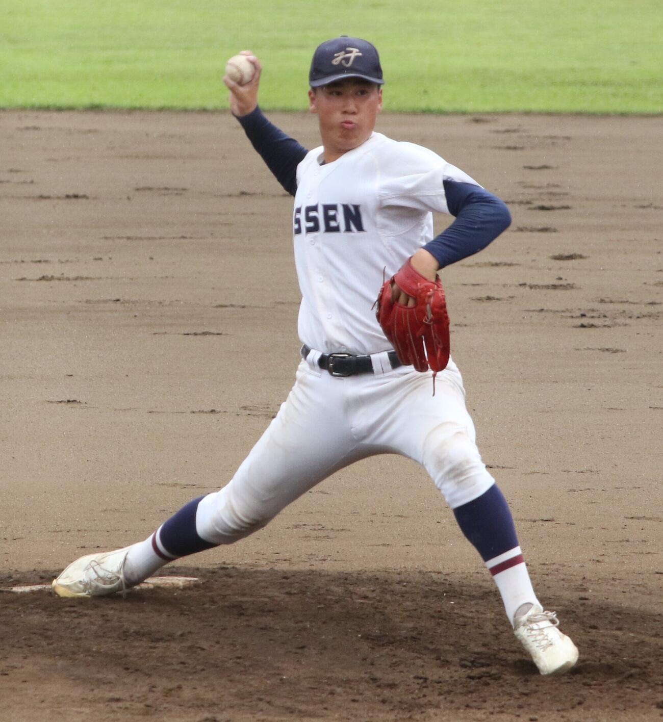 好投した八王子実践先発の塚原翔太（撮影・田島優大）
