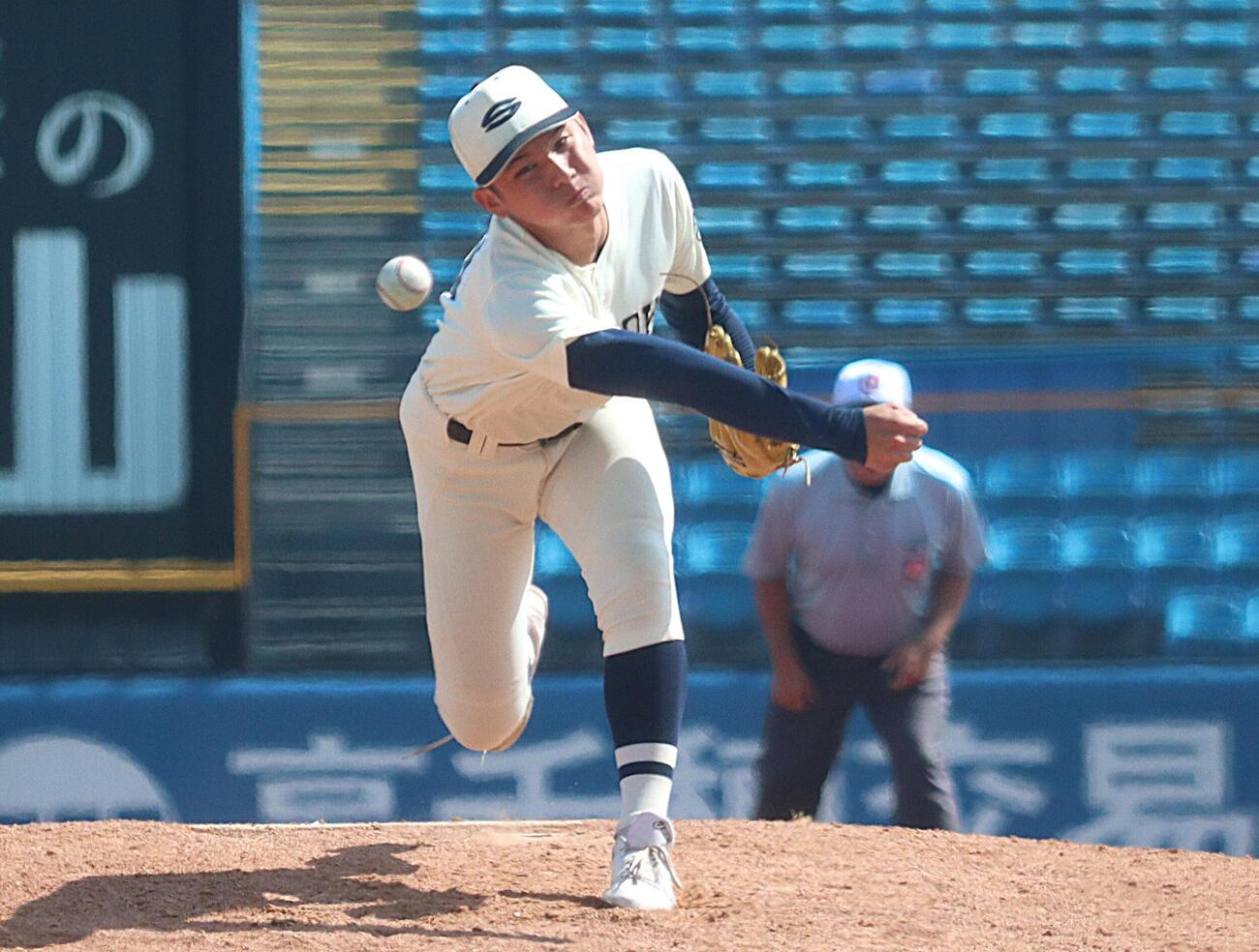 第108回全国高校野球東東京大会　3回戦　修徳対淑徳　2番手として投げた修徳・清水咲愛（撮影・栗林真菜）