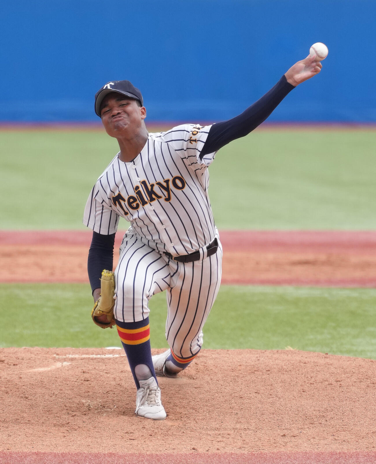 大東大第一対帝京　帝京先発の仁礼パスカルジュニア（撮影・足立雅史）