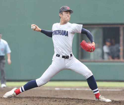 横浜対東海大相模 横浜2番手の織田翔希(撮影・宮地輝)