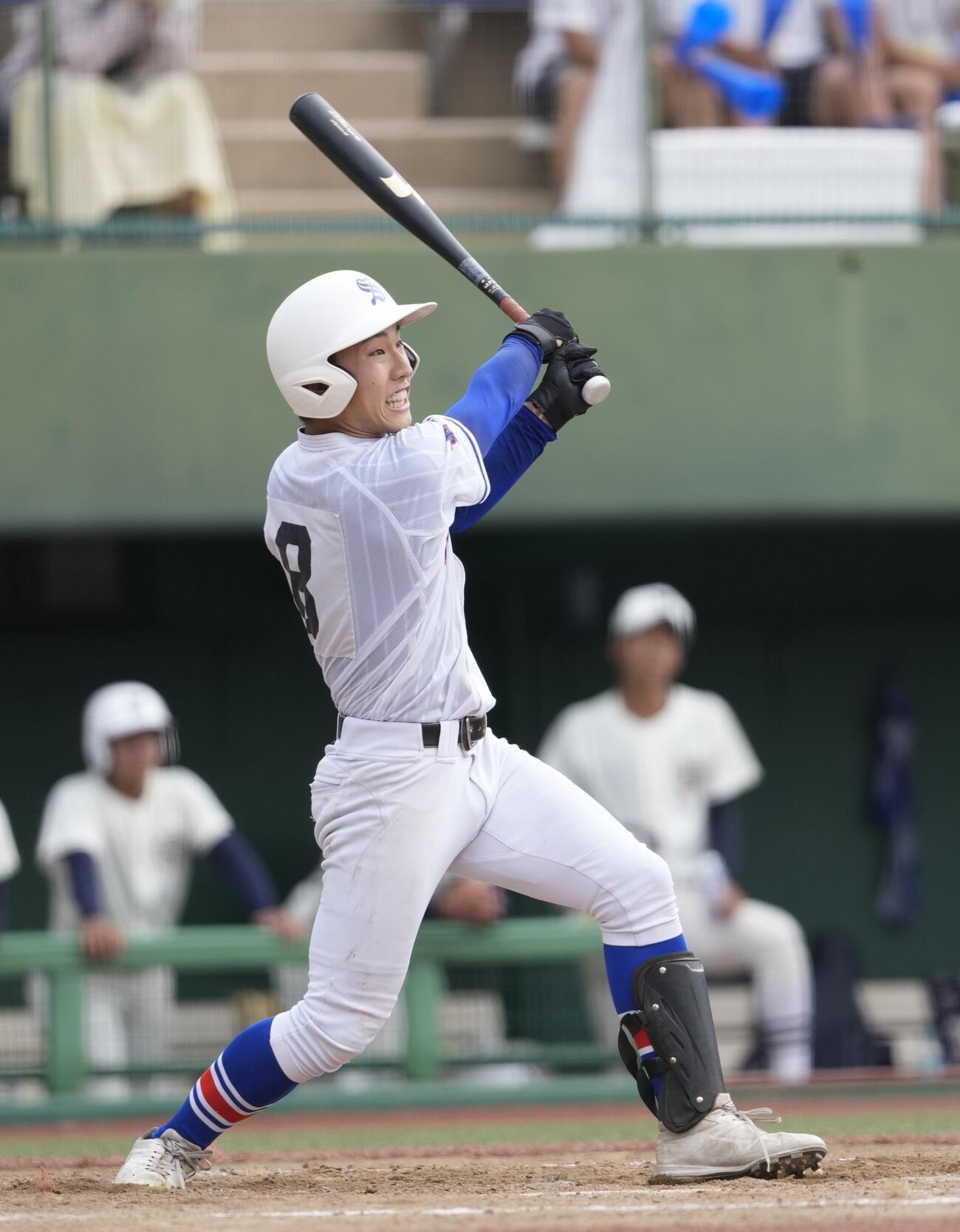 日大三対世田谷学園　2回裏世田谷学園2死二塁、先制適時二塁打を放つ谷村瑛太（撮影・小島史椰）