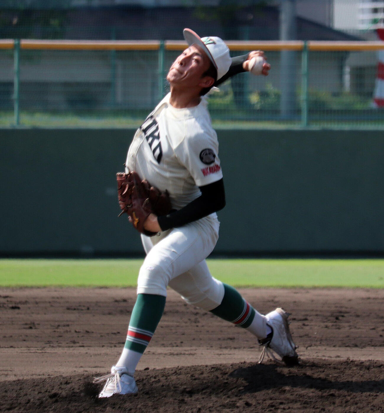 田辺工戦で完投勝利を飾った市和歌山・丹羽涼介（撮影・佐藤妙月）