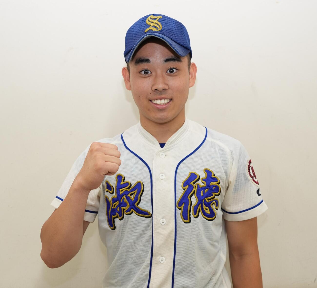 淑徳対芝浦工大付　芝浦工大付に勝利し、ガッツポーズをする淑徳・定岡映太（撮影・小島史椰）