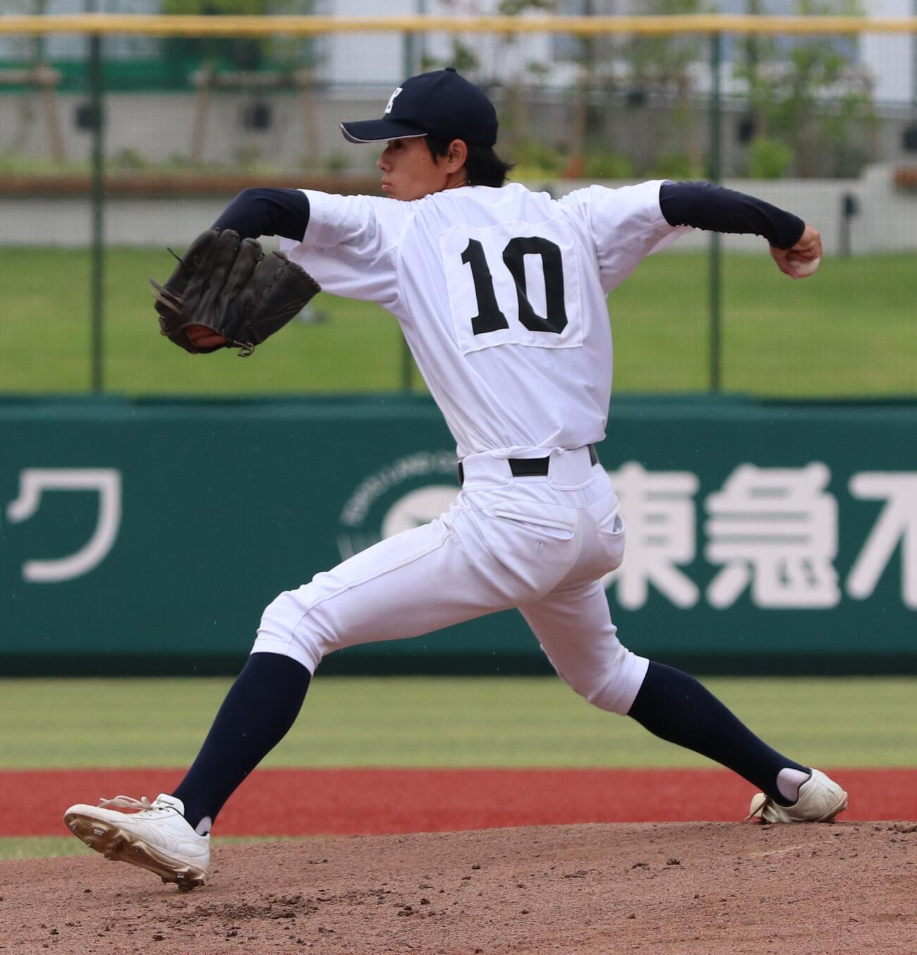 第108回全国高校野球東東京大会　4回戦　江戸川対小山台　先発の江戸川・根本雅也（撮影・会田京叶）＝2026年7年17日