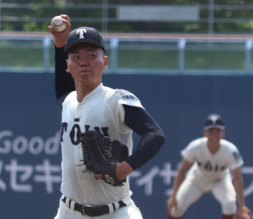 北野戦に2番手で登板した大阪桐蔭・石原慶人(撮影・佐藤妙月)