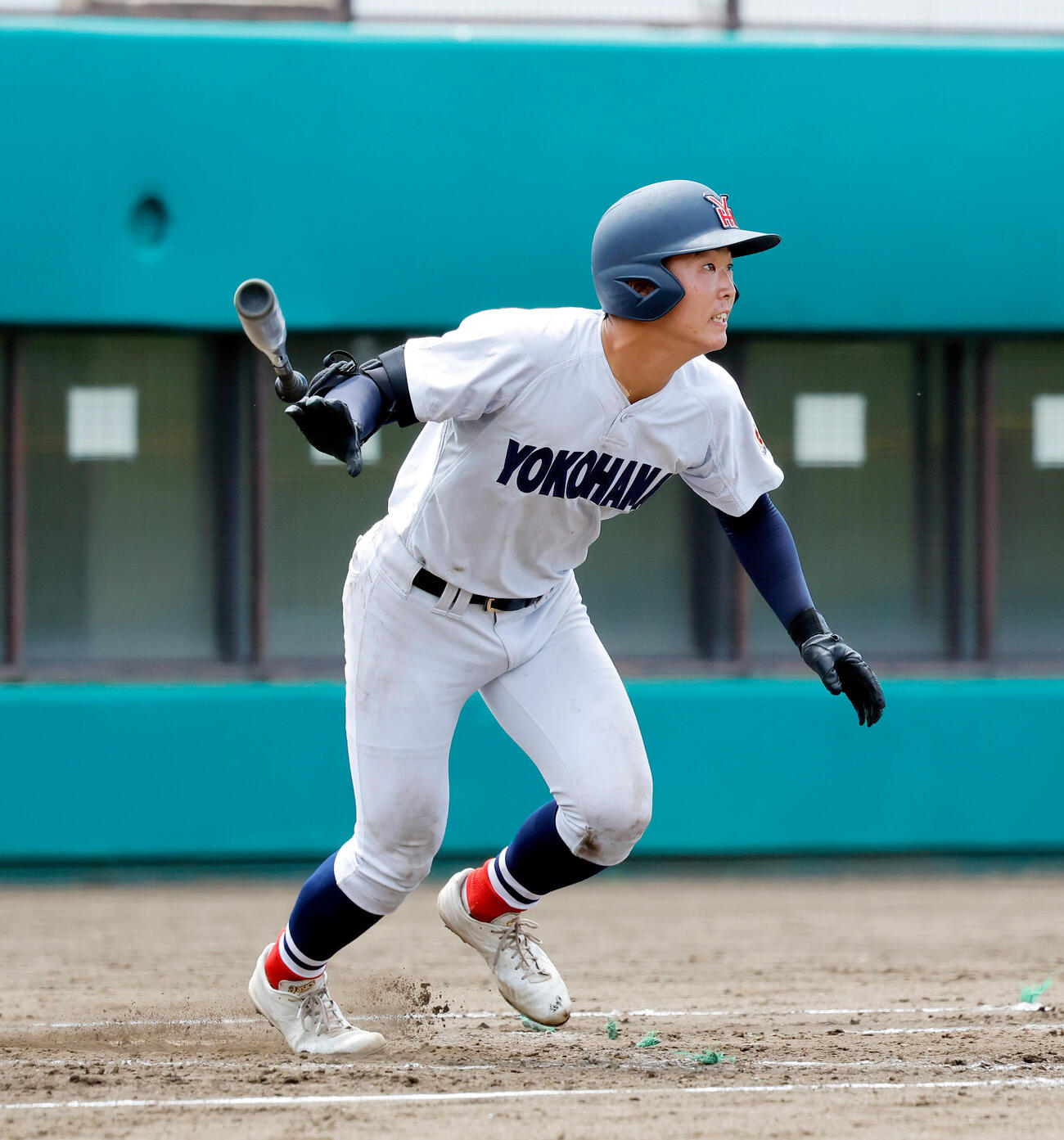 横浜対三浦学苑　4回表横浜1死一、二塁、2点適時三塁打を放つ横浜・田島陽翔（撮影・山本朝陽）