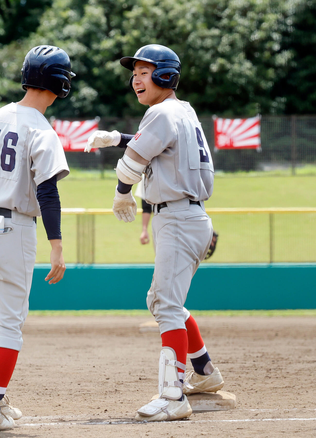 市ケ尾対川和　5回表市ケ尾2死二塁、中前適時打を放ち、雄たけびをあげる市ケ尾・北本悠真（撮影・山本朝陽）