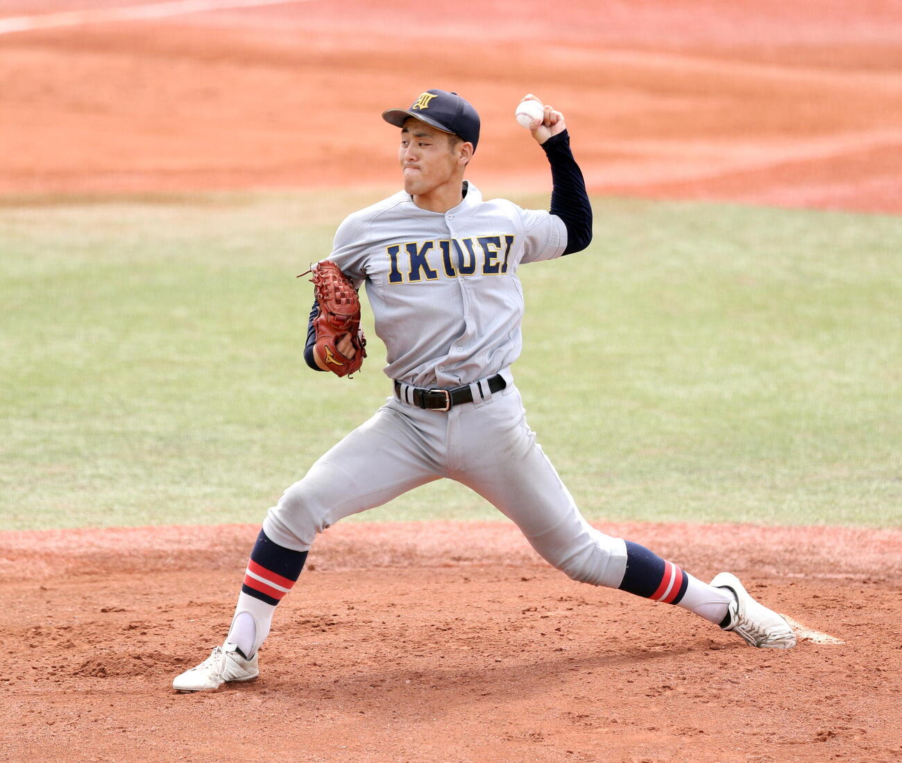 仙台育英対登米総合産　先発した仙台育英・竹内颯（撮影・木村有優）