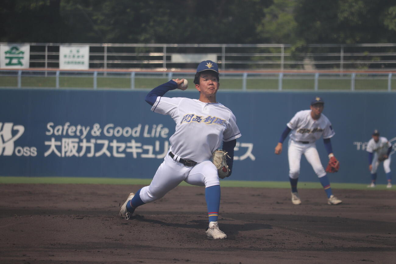 履正社戦で先発した関西創価・那須英翔（撮影・佐藤妙月）