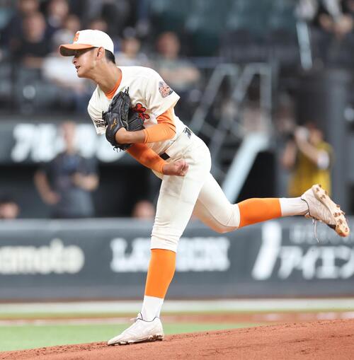 北海道栄対札幌日大 北海道栄先発の日野伸一郎(撮影・黒川智章)