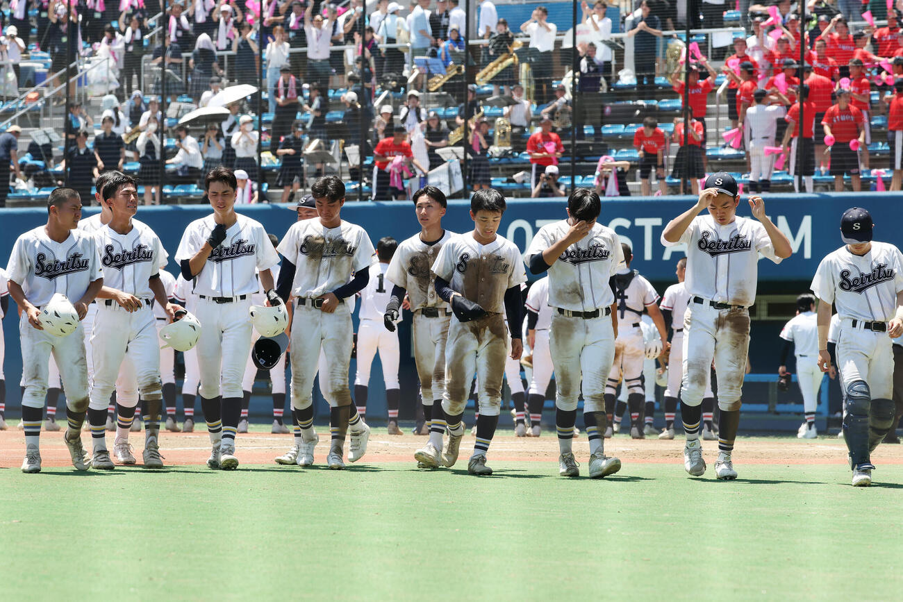 目黒日大対成立学園　目黒日大に敗れた成立学園（撮影・宮地輝）