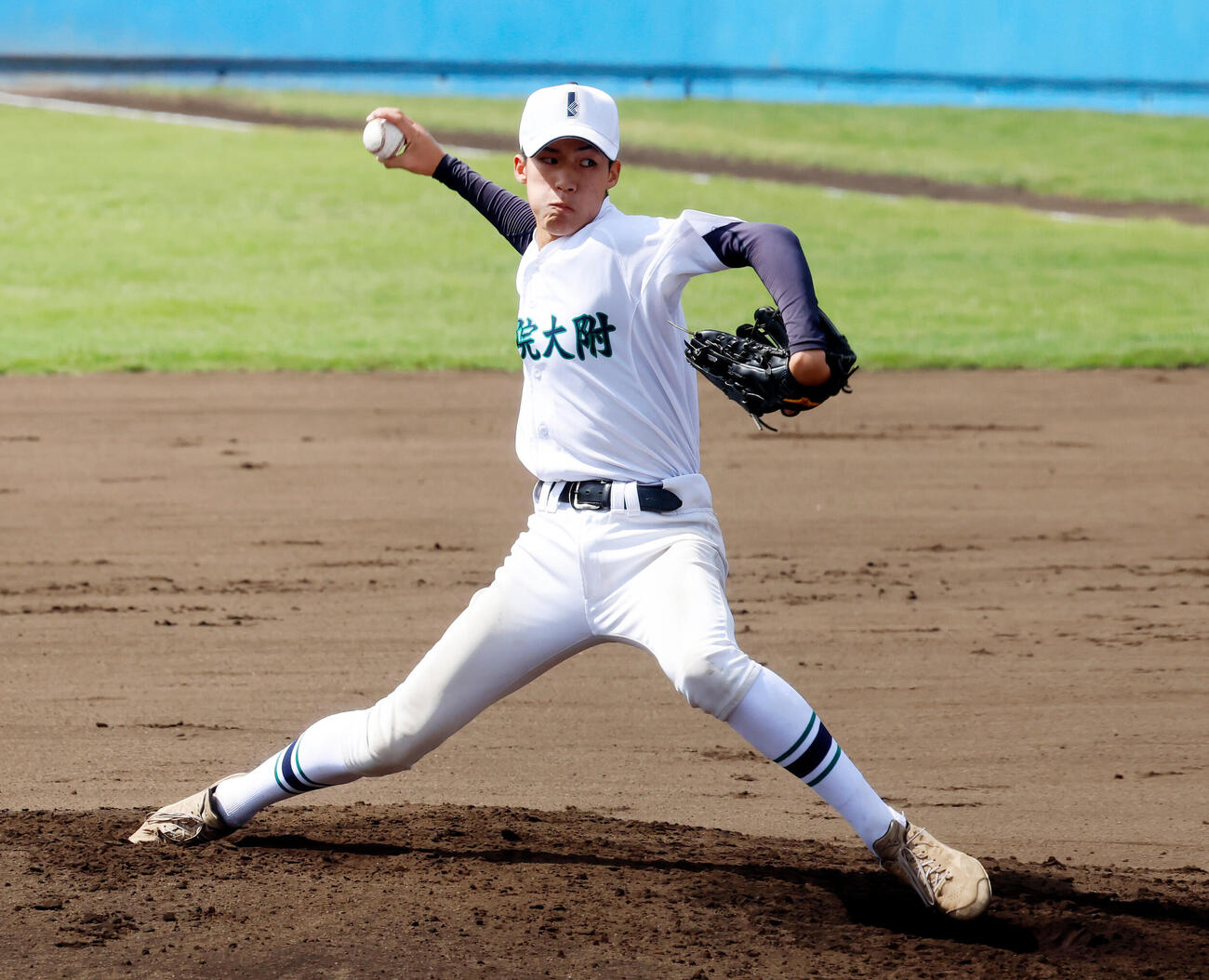工学院大付対日大三　工学院大付の先発投手浅井優太（撮影・山本朝陽）