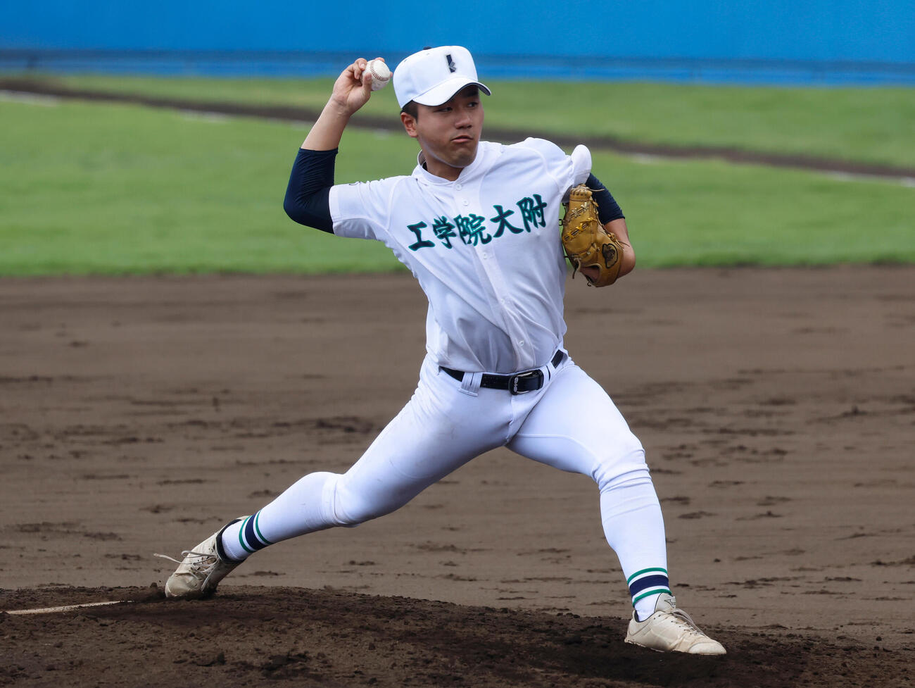 工学院大付対日大三　2番手で登板した工学院大付・佐々木奏（撮影・山本朝陽）
