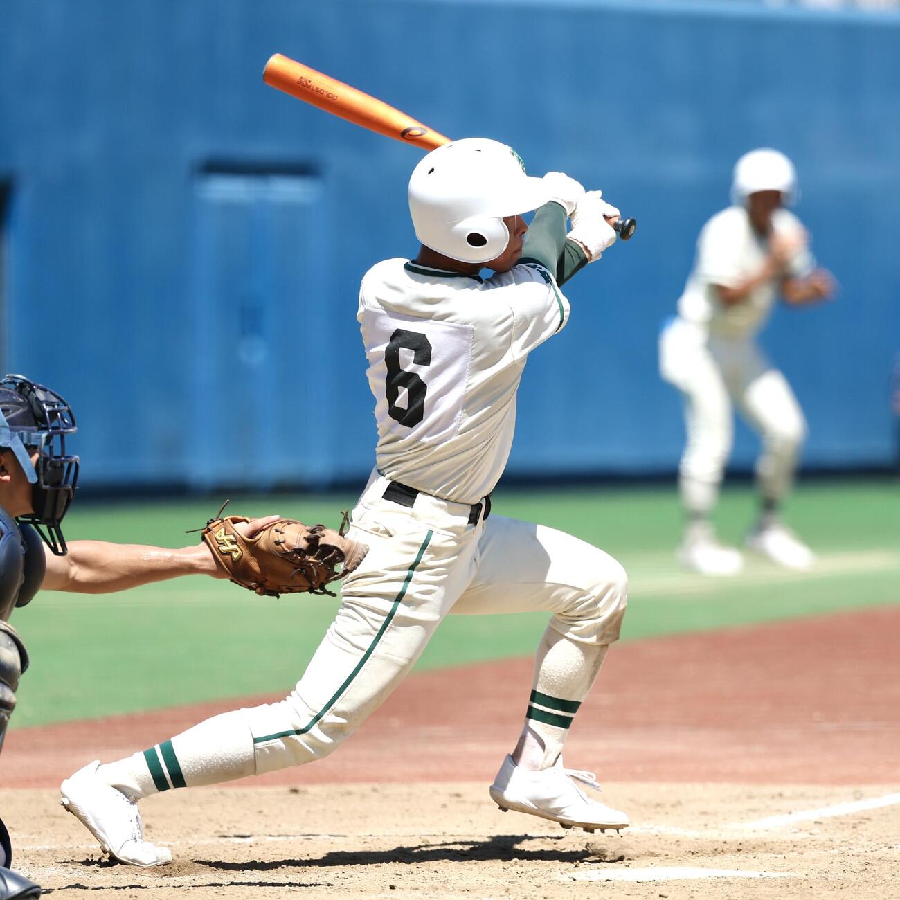 岩倉対二松学舎大付　3回裏二松学舎大付2死二塁、適時三塁打を放つ岡野大陽（撮影・宮地輝）