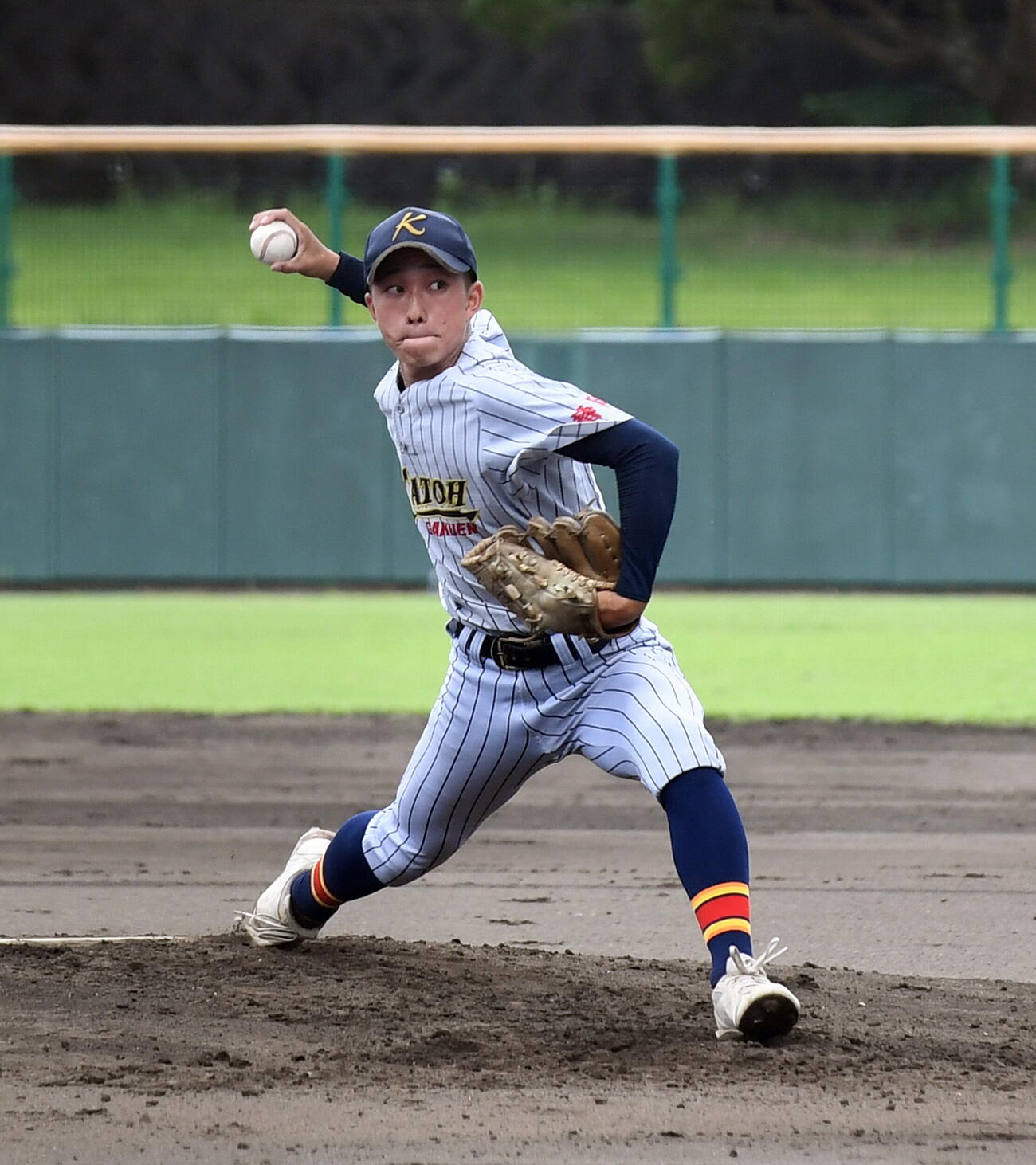 浜松市立対加藤学園　公式戦初先発で4回2／3無失点と好投した加藤学園・宮崎