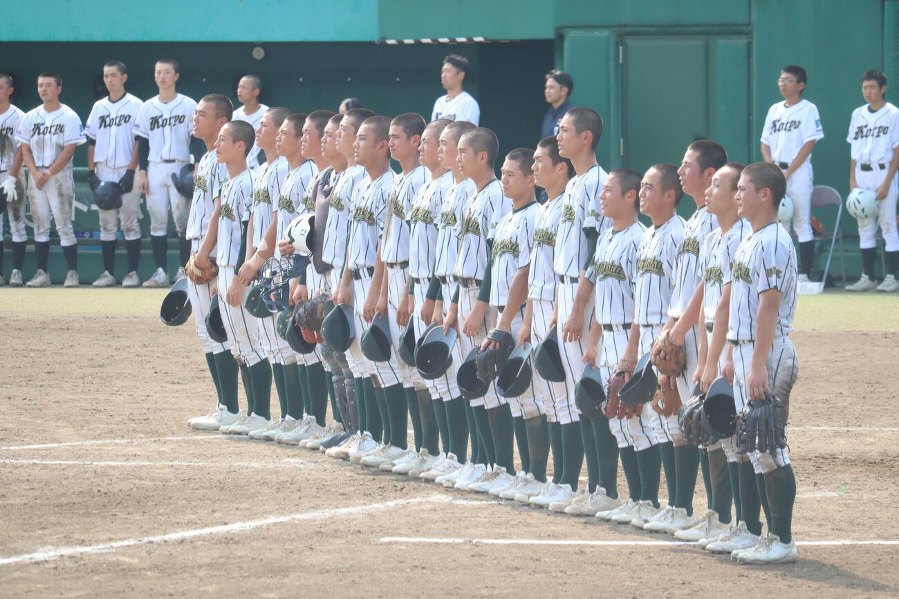 鶴岡東対酒田光陵　19得点で大勝し準決勝に進出した鶴岡東