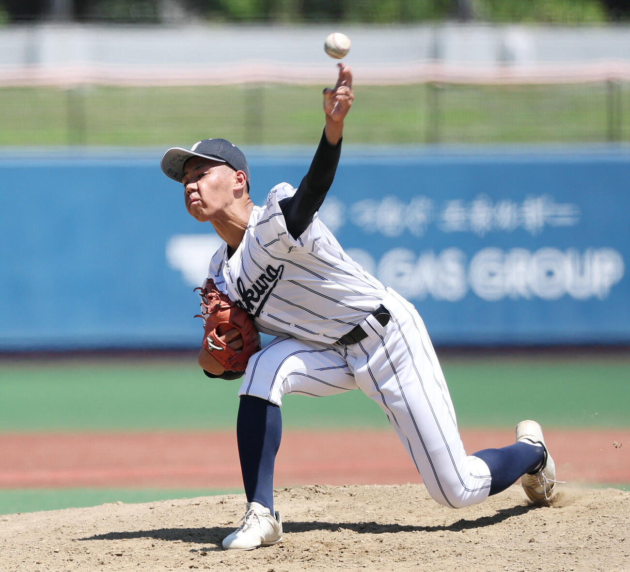 岩倉対二松学舎大付　岩倉2番手の小林辰生（撮影・宮地輝）