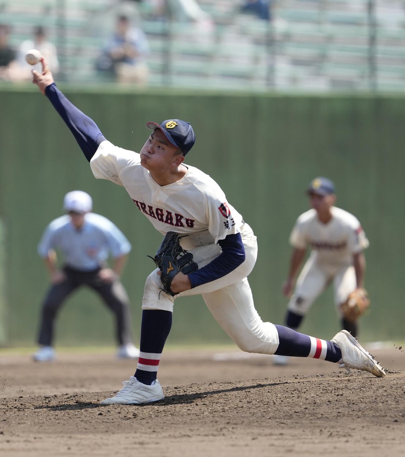 早大本庄対浦和学院　5回表から登板し力投する浦和学院・深谷漣（撮影・小島史椰）