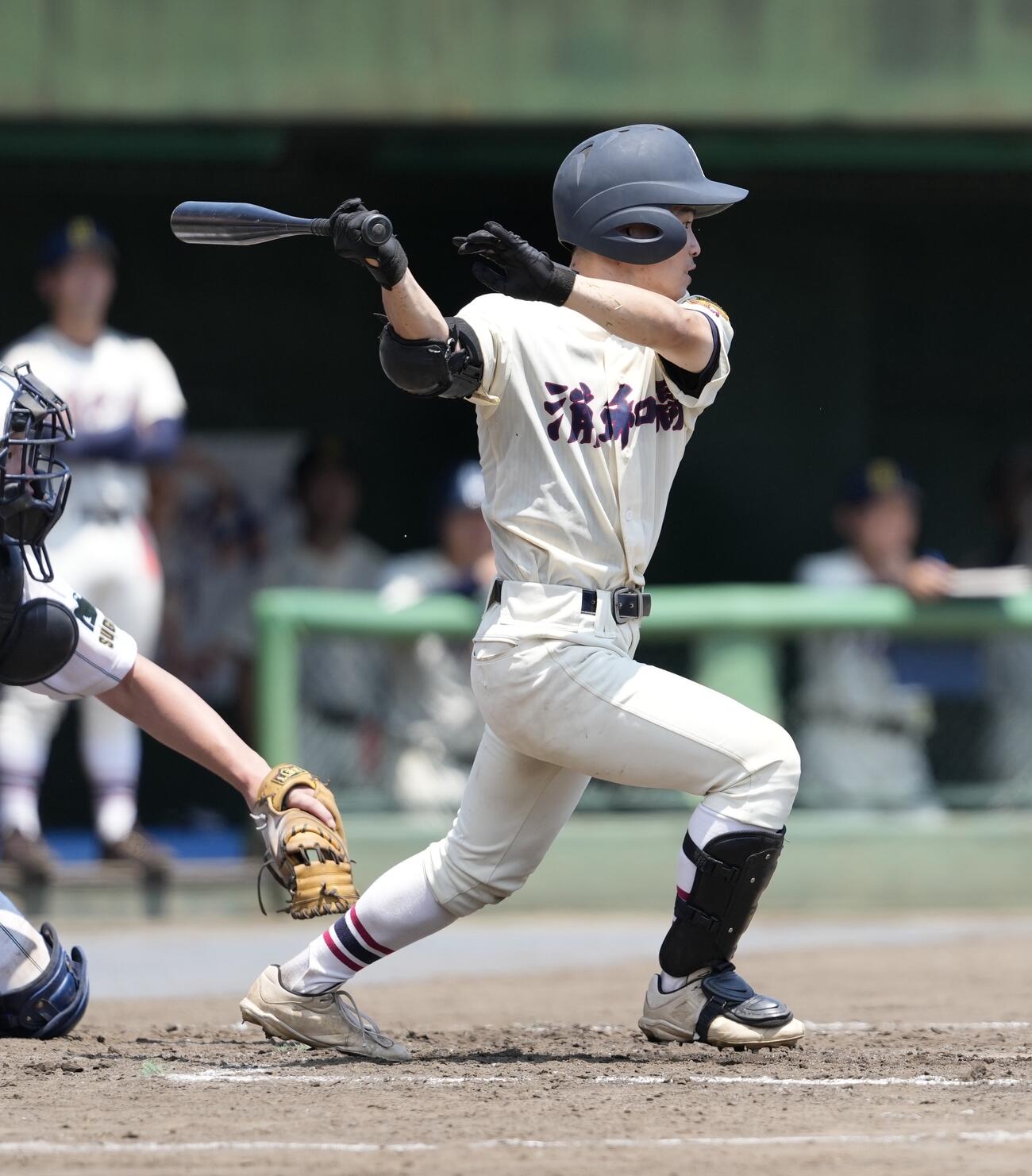昌平対県浦和　2回裏県浦和1死一、三塁、適時打を放つ若山和人（撮影・小島史椰）