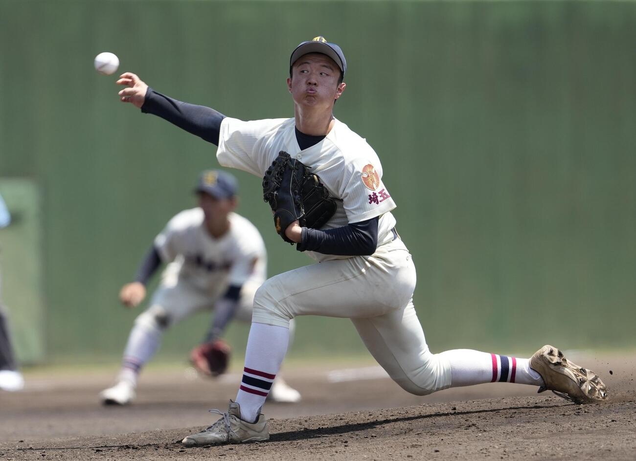 昌平対県浦和　力投する先発の県浦和・福本貴也（撮影・小島史椰）