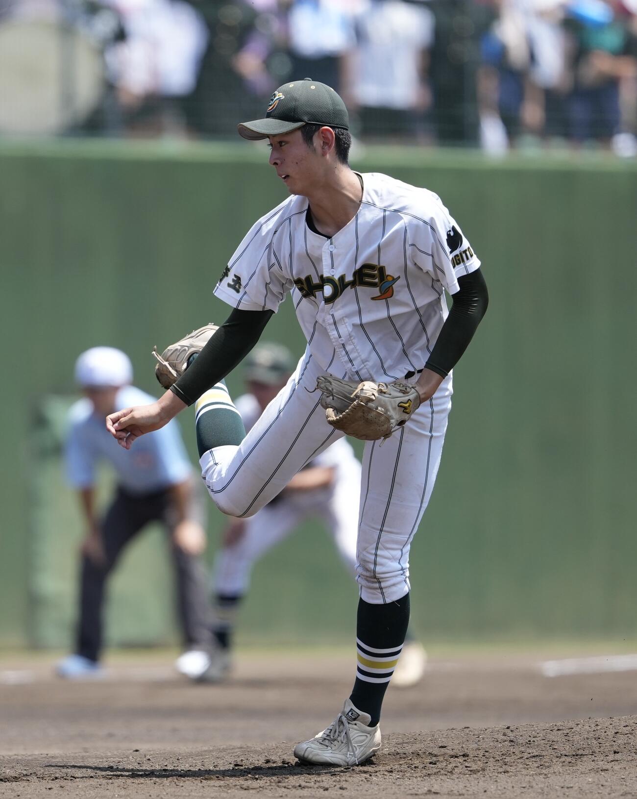 昌平対県浦和　力投する先発の昌平・佐藤佑輝（撮影・小島史椰）