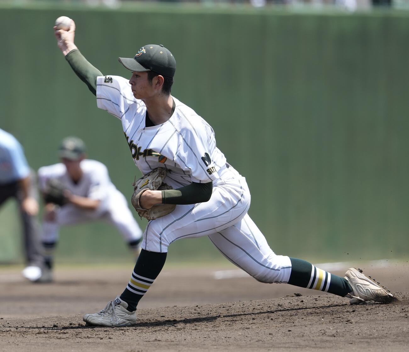 昌平対県浦和　力投する先発の昌平・佐藤佑輝（撮影・小島史椰）